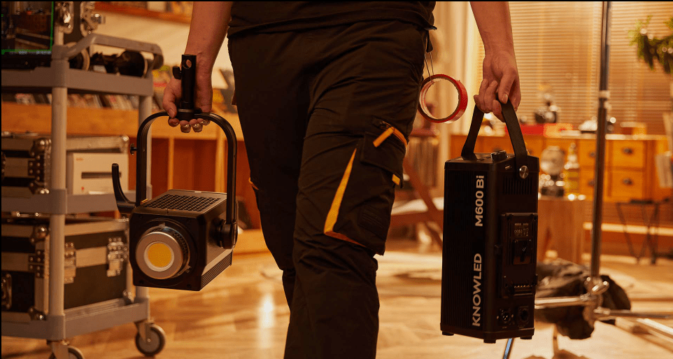 M600Bi KNOWLED Bi-color LED Light