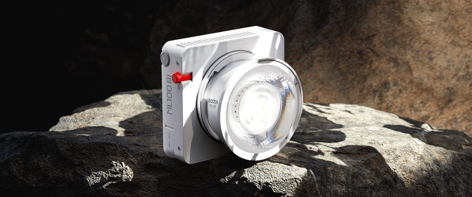 ML100Bi Portable LED Video Light
