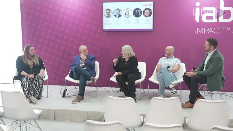 Mastering Multiplatform Fan Engagement in Live Sports